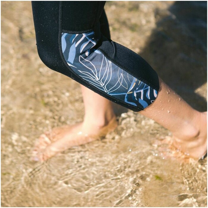 2024 C-Skins Womens Solace 1.5mm Flatlock 3/4 Wetsuit Leggings C-SO15LE34 - Raven Black / Tropical